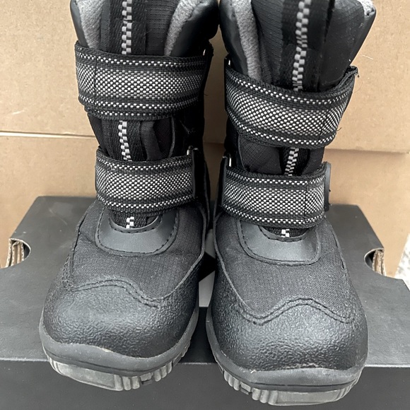 Snow boots for toddler - Picture 1 of 3